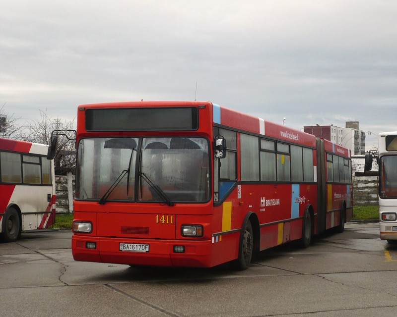 TAM 272 A 180 M #1411