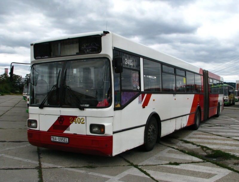 TAM 272 A 180 M #2402